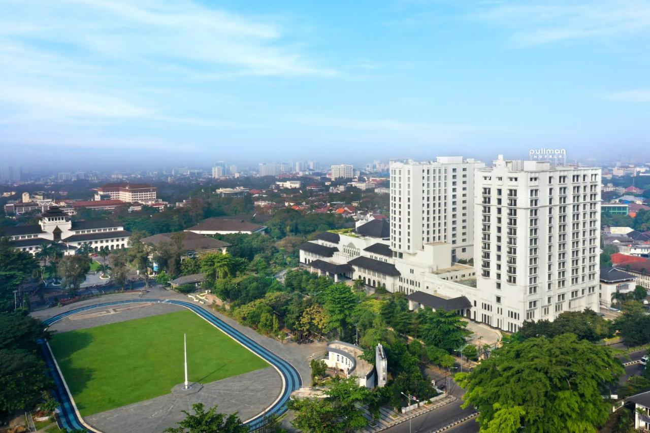 Pullman Bandung Grand Central Экстерьер фото