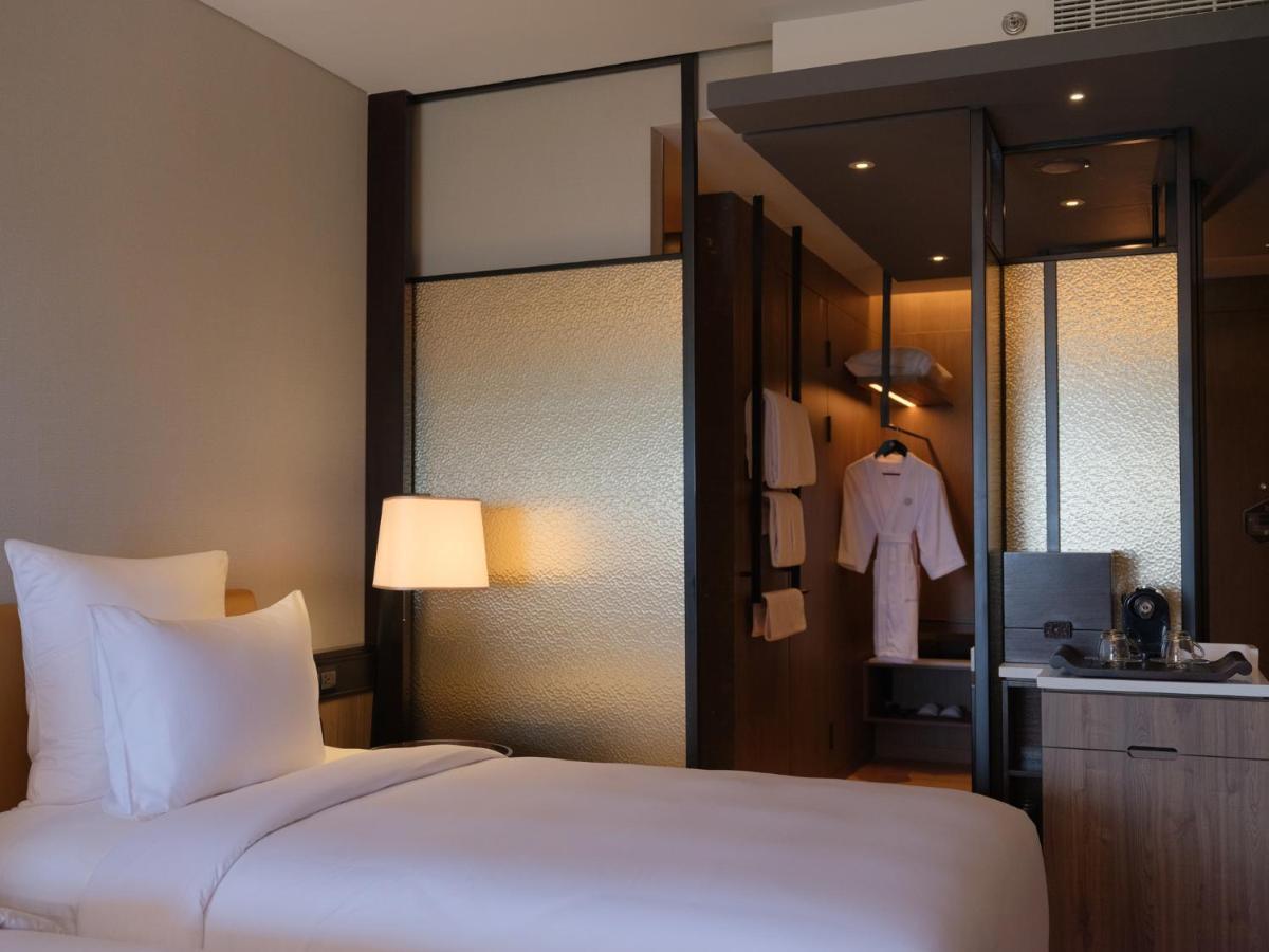 Pullman Bandung Grand Central Экстерьер фото