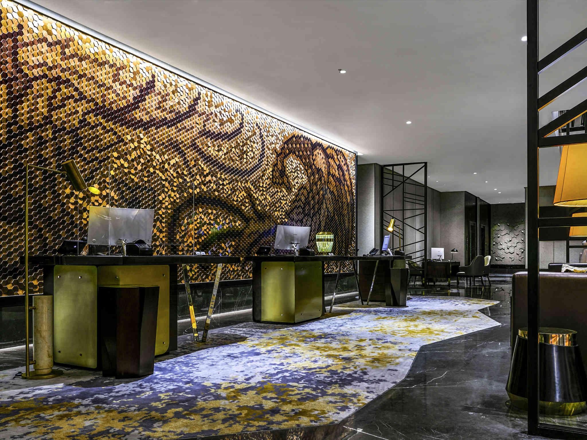 Pullman Bandung Grand Central Экстерьер фото