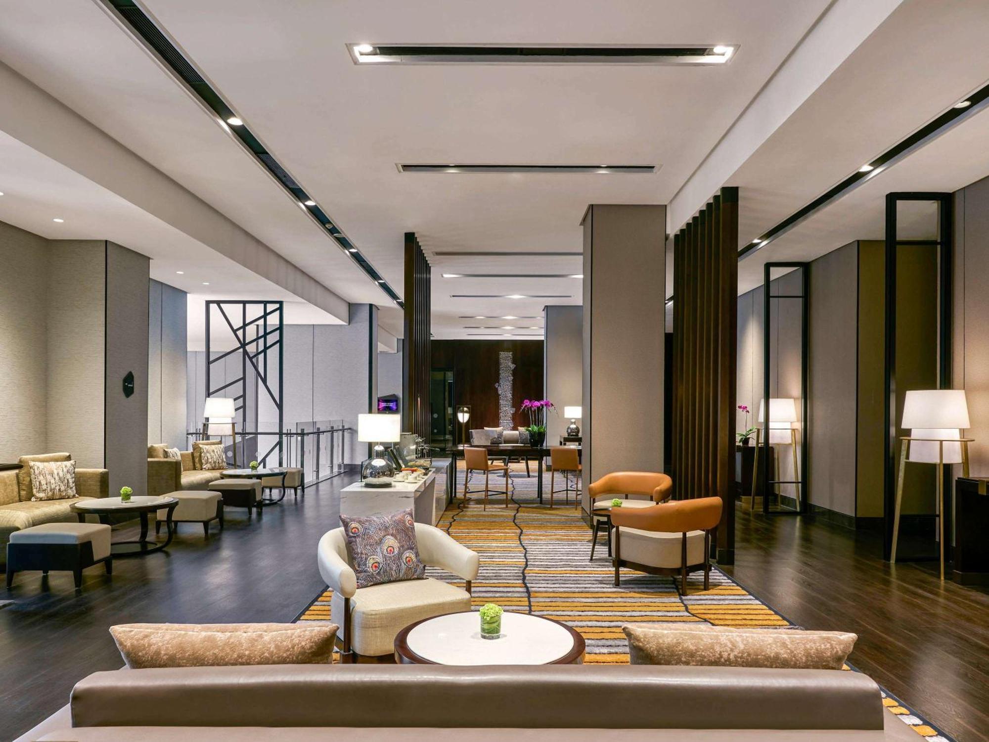 Pullman Bandung Grand Central Экстерьер фото