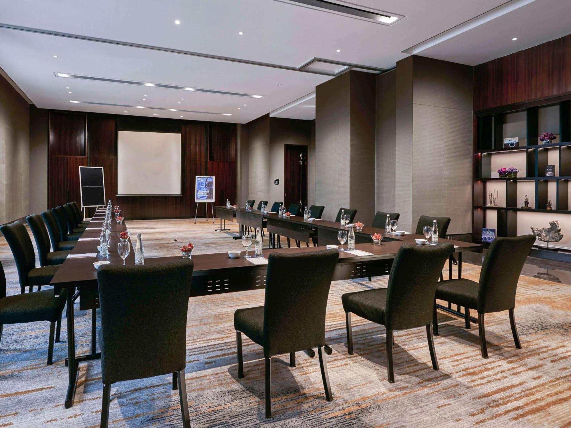 Pullman Bandung Grand Central Экстерьер фото